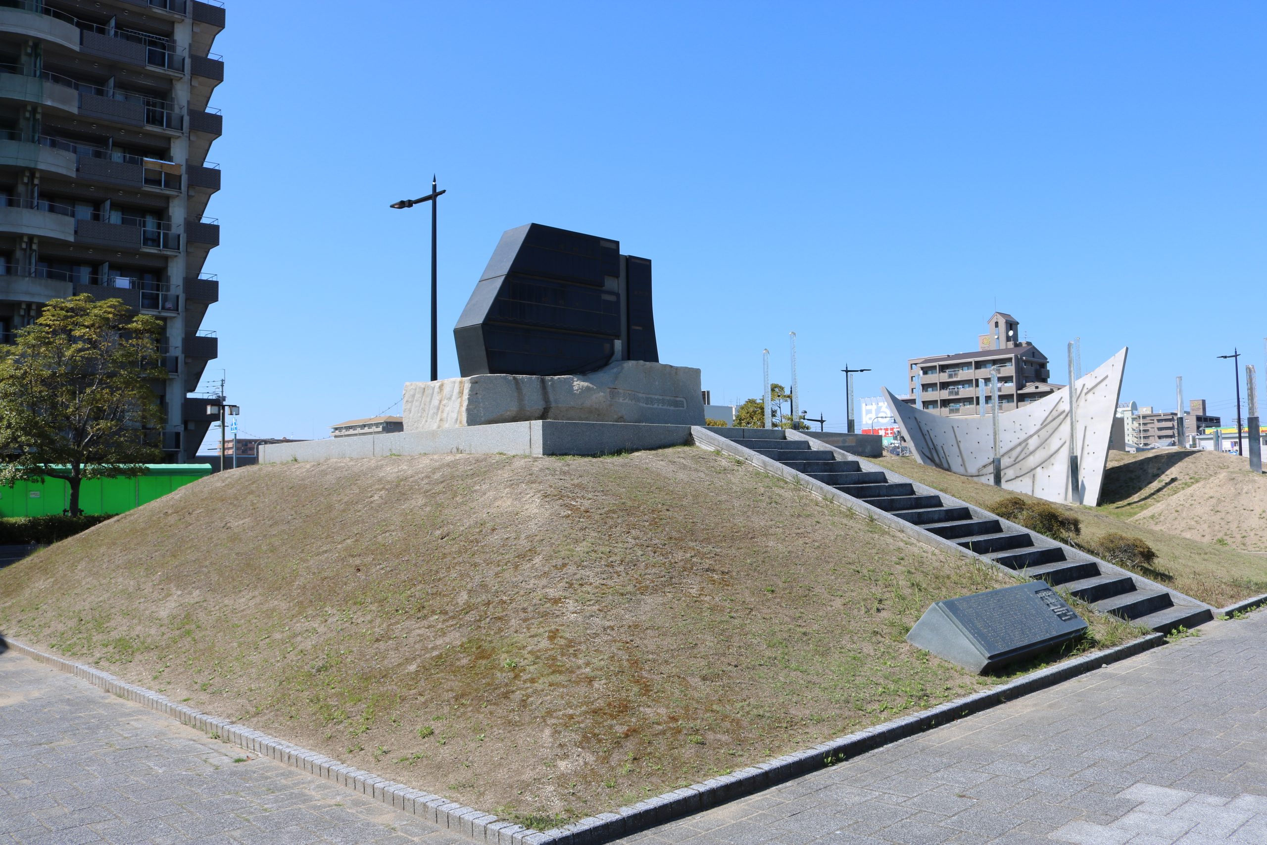 宇多津駅前北口広場＿モニュメント