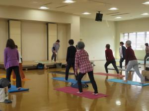 健康づくり教室の運動の様子２